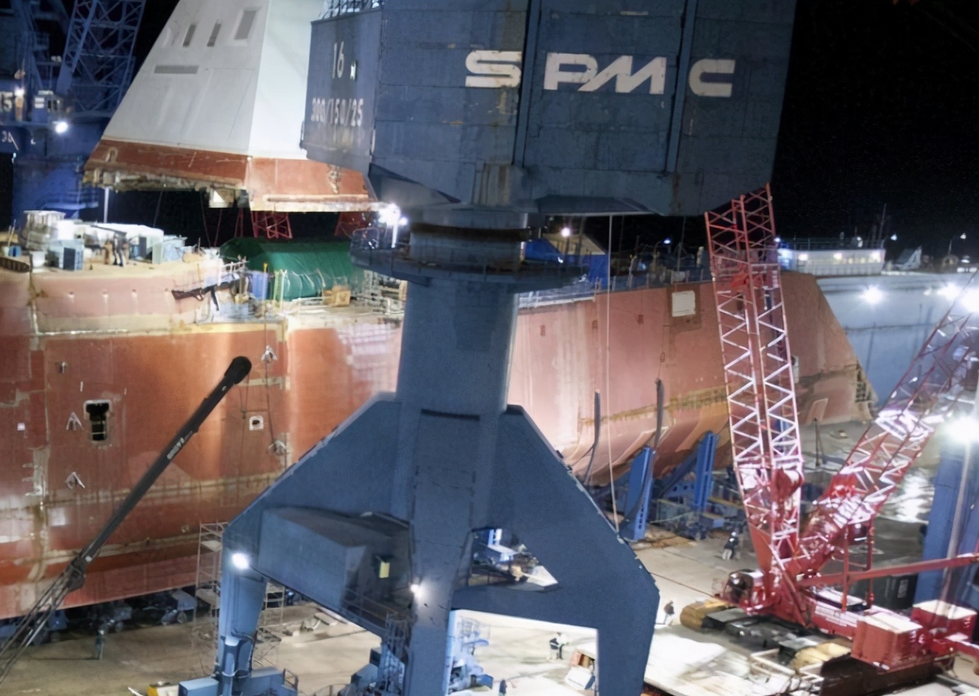 印度购买英国二手龙门吊,英国卖给印度的龙门吊多少钱