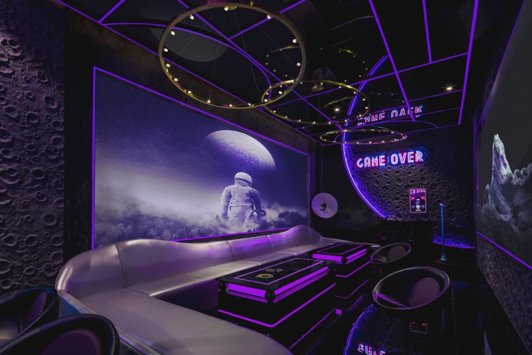 眉间有银河眼中有星辰什么意思,眉间是银河眼中有星辰什么意思