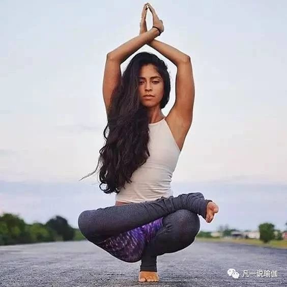 瑜伽单腿站立体式不稳什么原因,瑜伽蹲的正确练习方法