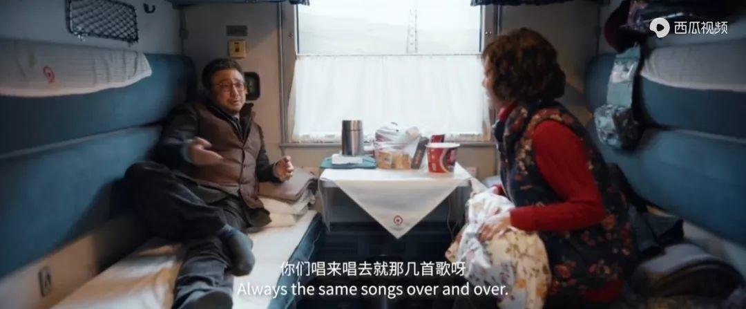 一边哭一边笑但不是很想笑,一边笑一边哭的厉害