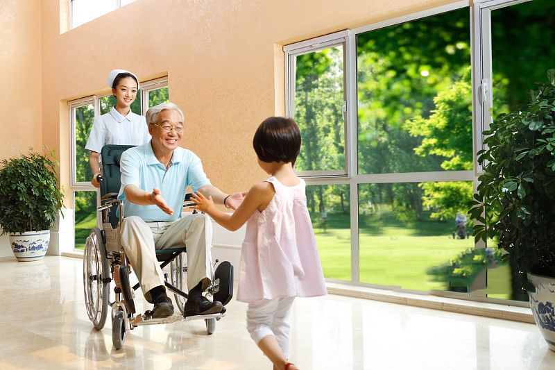 走进医专||按摩师?推拿师?NO!我们是康复治疗师(漫画版)