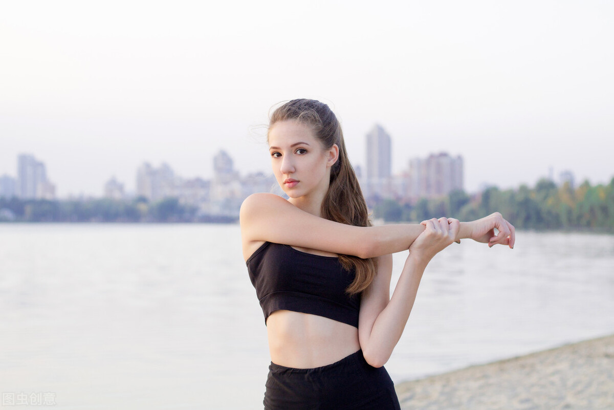 胸部大小不一有什么挽救办法,胸部大小不一样正常吗伴有胸痛