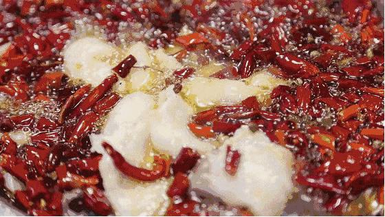 新店打卡丨“老佛爷”进驻来福士网红龙虾“挺”进长楹