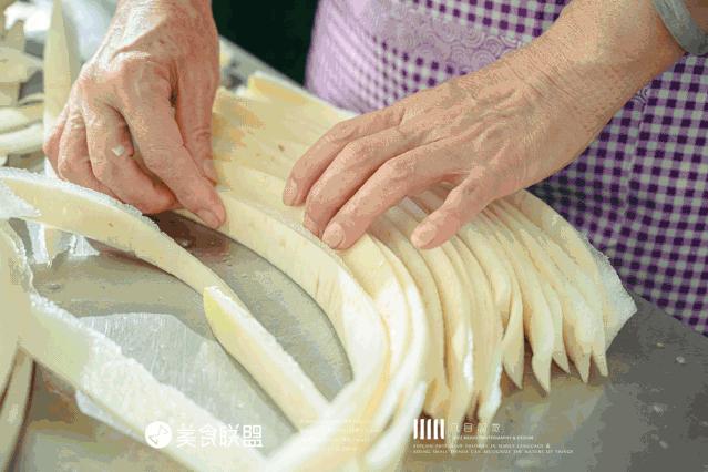 泡菜店一天只卖几百元,昆明白塔路的泡菜