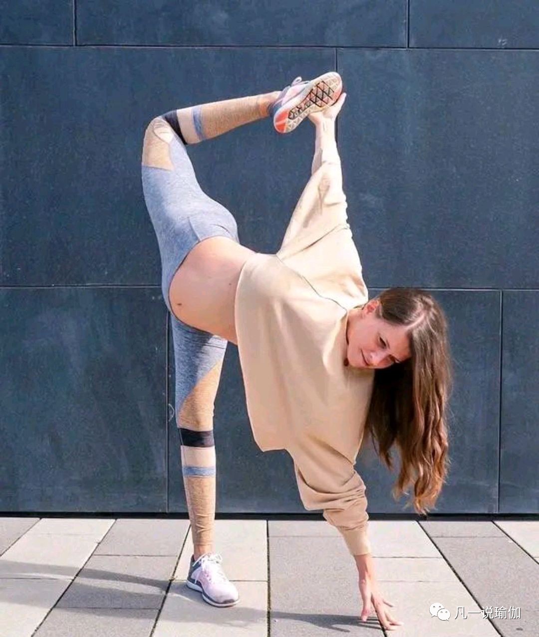 老师:肋骨外翻怎么办?不改掉练习中的坏习惯,什么方法都用