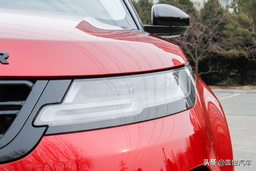 路虎揽胜极光却是个鲜活的例外,路虎揽胜极光刚性车身