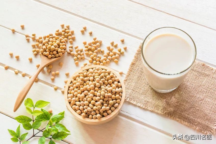 保温杯爆炸女孩,保温杯炸伤眼球