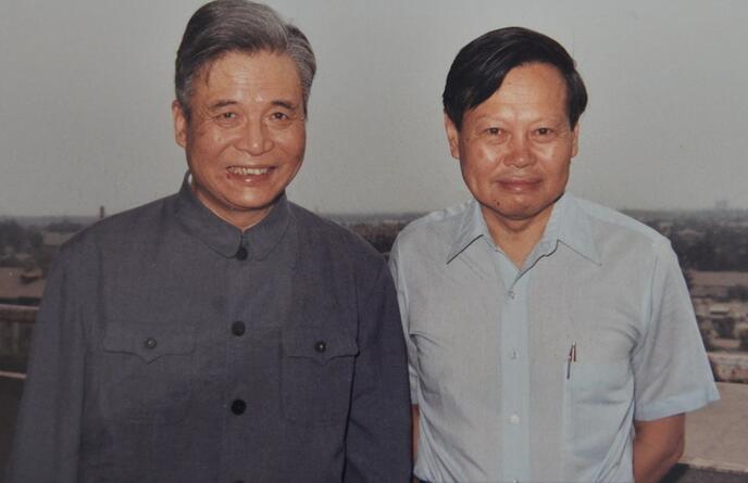 邓稼先和杨振宁原子弹,杨振宁眼中的两弹元勋邓稼先