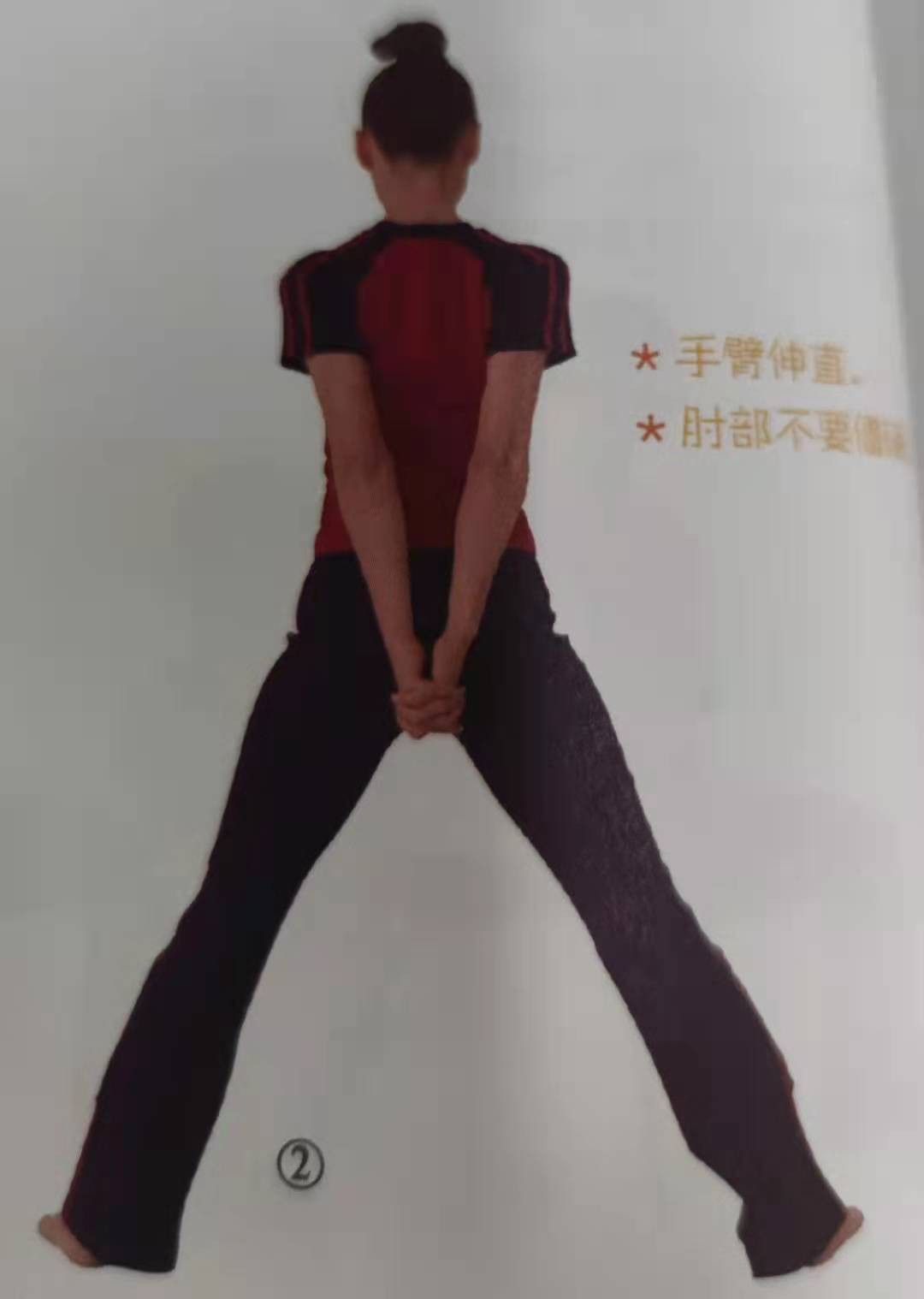 别让驼背拉低颜值，瑜伽动作改善驼背