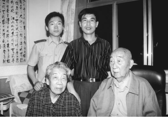 小学优秀党课,小学主题党课