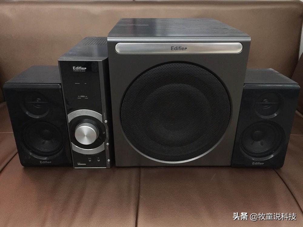 “4件套”的EDIFIERC32.1是声音不够，器材来凑吗？