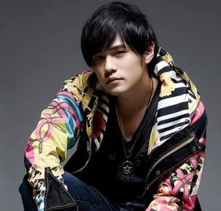 周杰伦和陈奕迅在港台哪个人气高,周杰伦香港演唱嘉宾陈奕迅