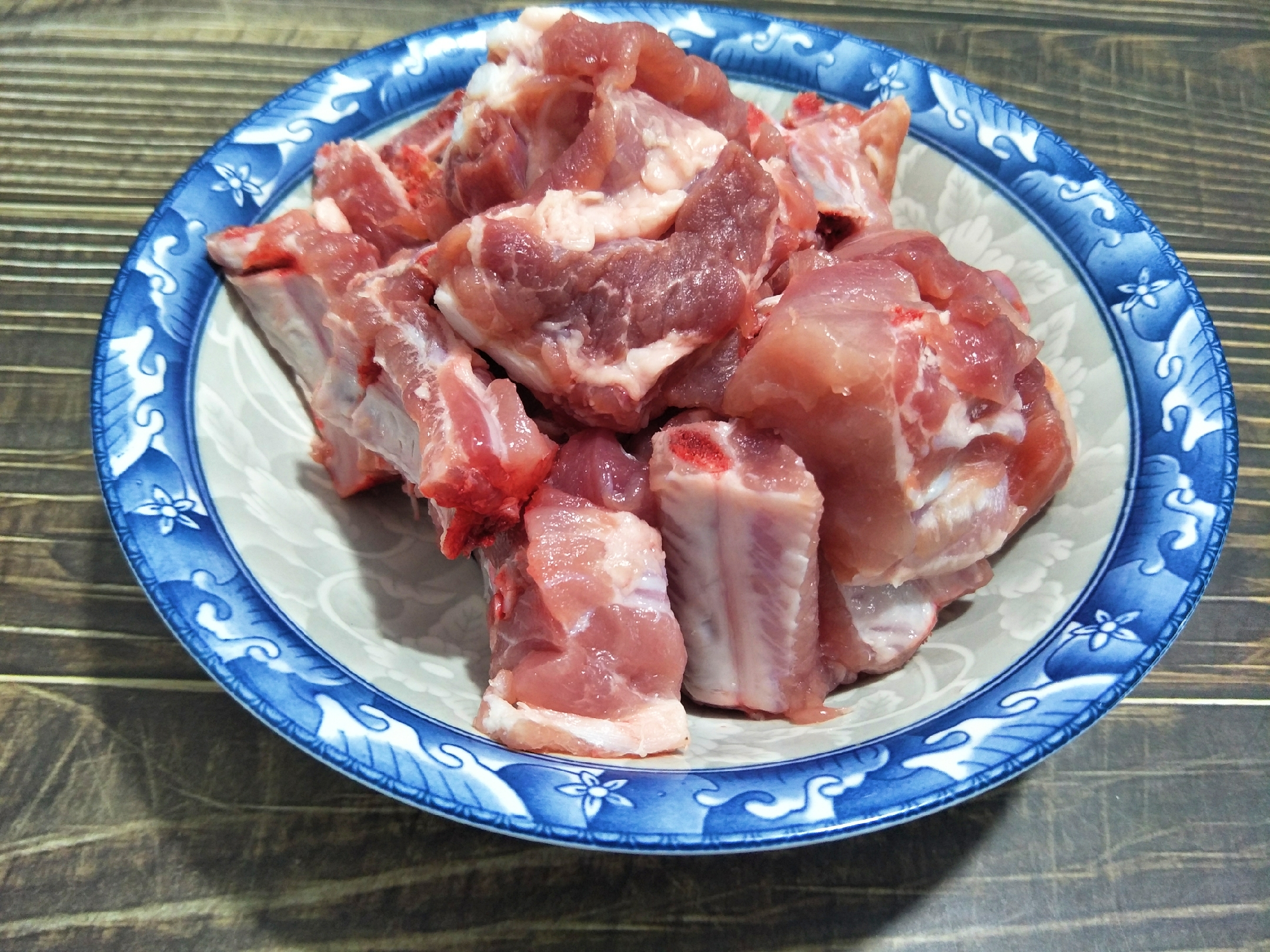 排骨米饭用的排骨怎么做好吃,排骨糯米饭的做法电饭煲视频教程