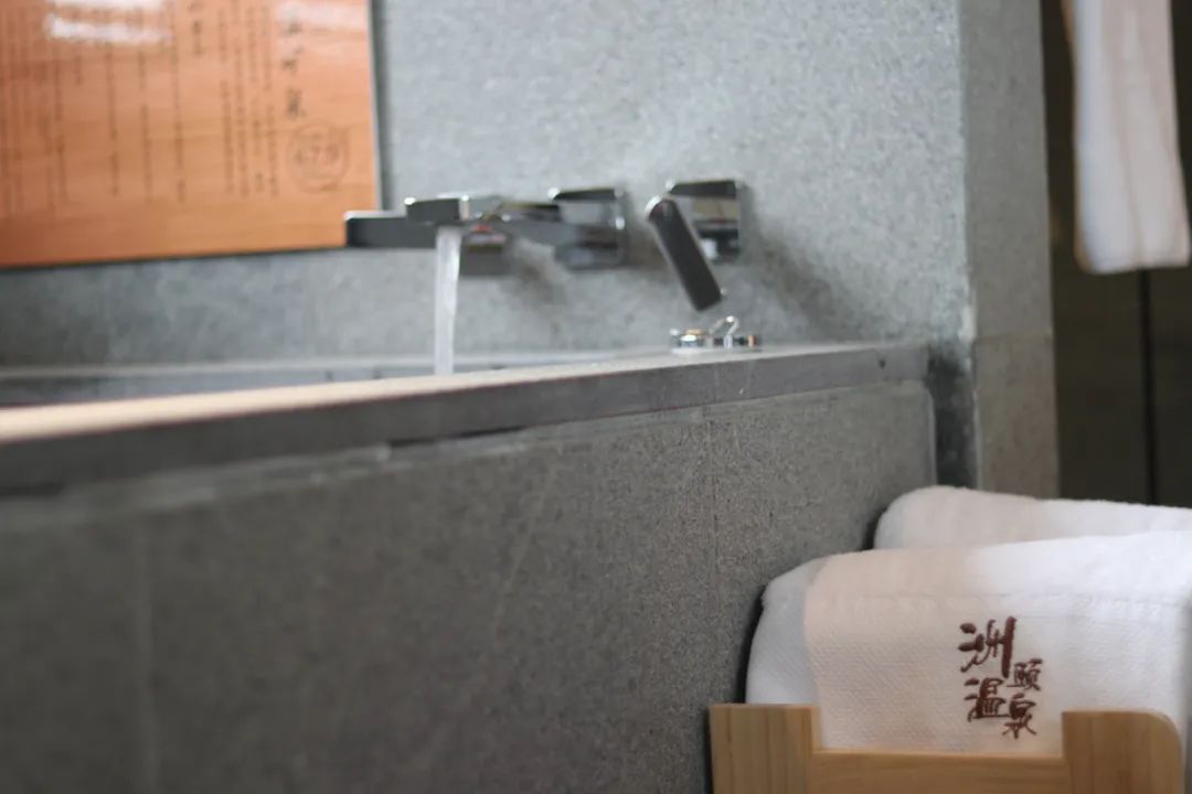 住进风景里温泉酒店,住进风景里旅游度假温泉酒店