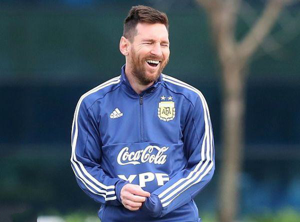 梅西遭遇黑粉攻击,梅西最强黑粉