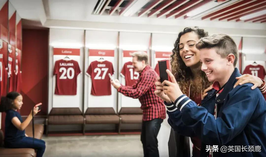 鑻卞浗瓒崇悆钁楀悕鐞冨満,鑻卞浗瓒崇悆鍦ｅ湴