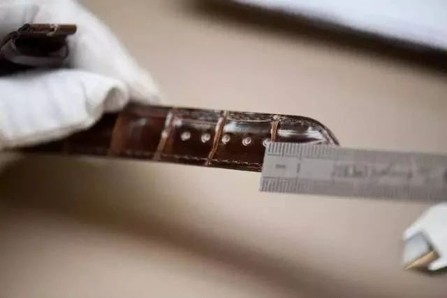 鳄鱼表带独一无二,牛皮鳄鱼皮表带快来看看