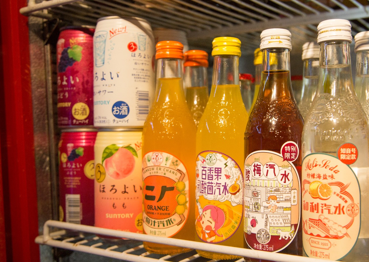 这家球迷必打卡胜地赢了！用牛蝎子锅+撸串，解锁夏日夜晚方式