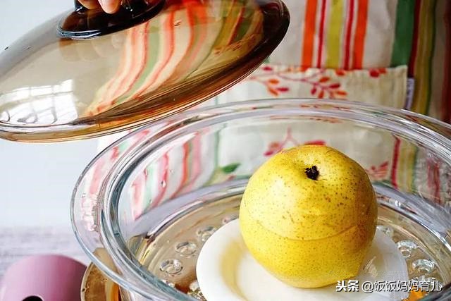 小孩咳嗽怎么炖梨给他吃,宝宝久咳吃中药好吗