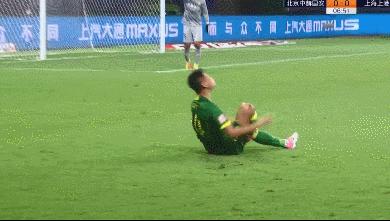 马宁裁判怒指十二码剪辑,马宁争议判罚北京国安