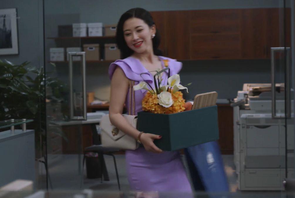 栗娜升职了吗,栗娜穿了多少套连衣裙