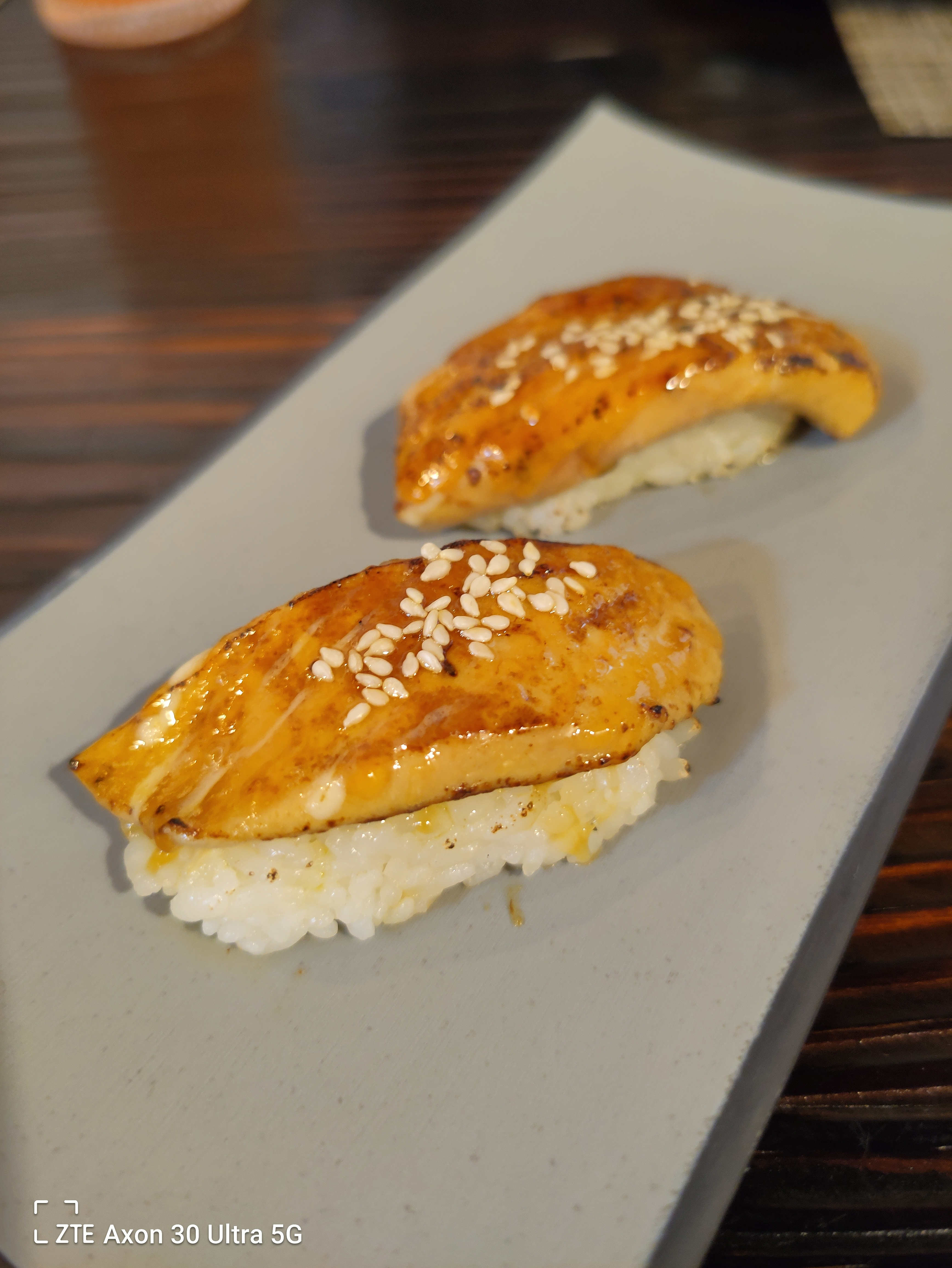 中兴axon30ultra和努比亚z30pro,中兴axon30ultra对比魅族18pro