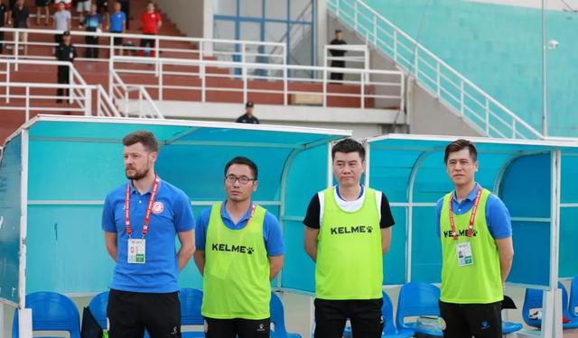 点球大战两张黄牌,两张红牌逆转