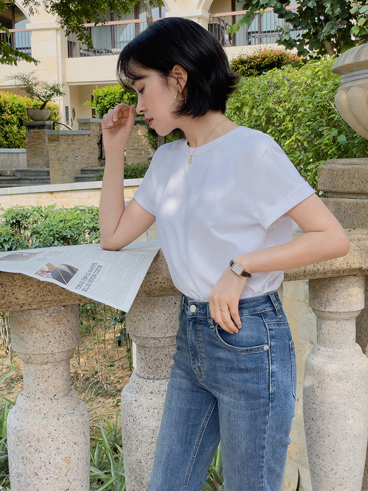 穿白色短袖如何不脏,穿白短袖配什么裤子