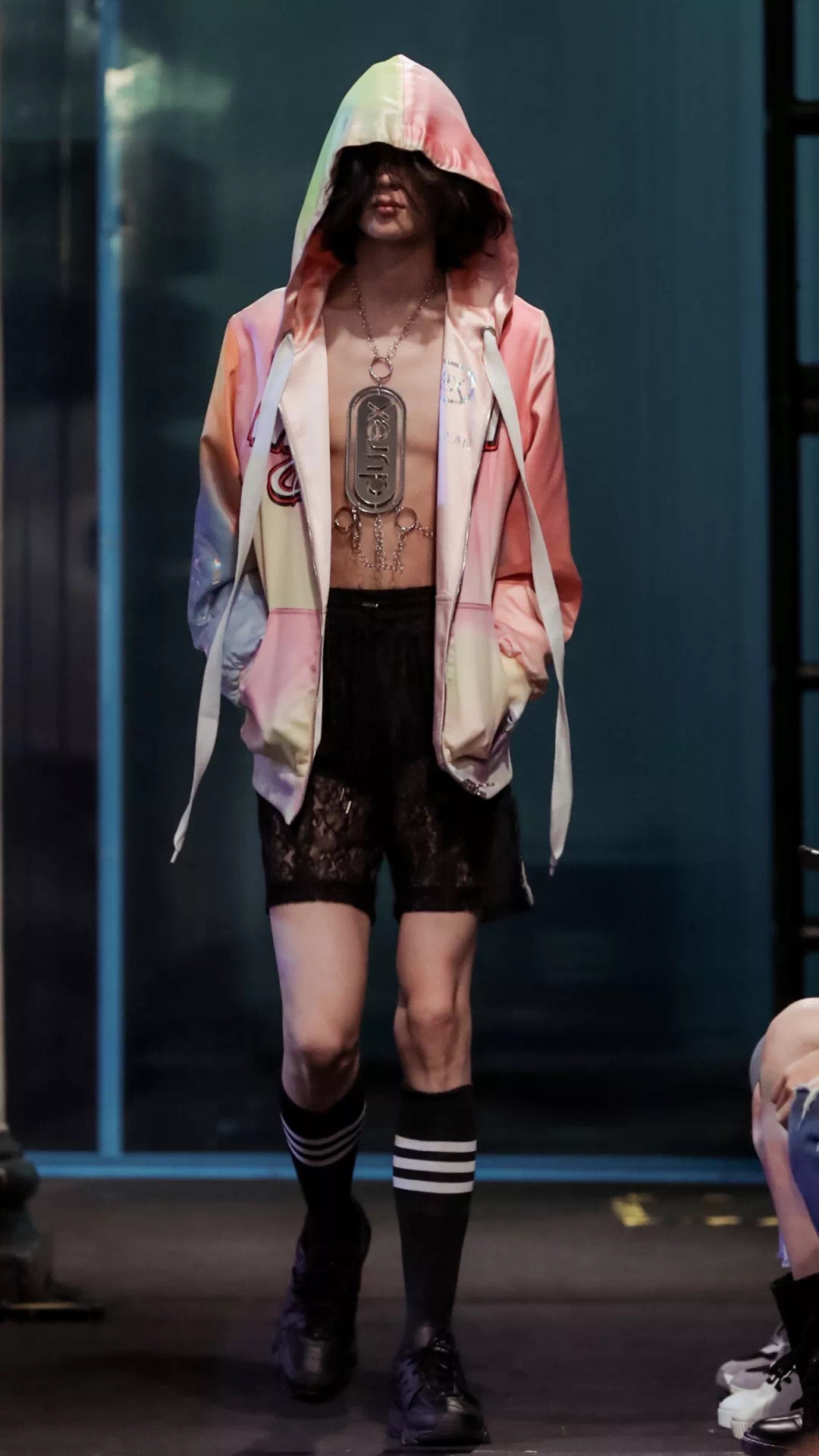 杜蕾斯居然开始卖衣服了？只是这衣服谁敢随便穿上街啊