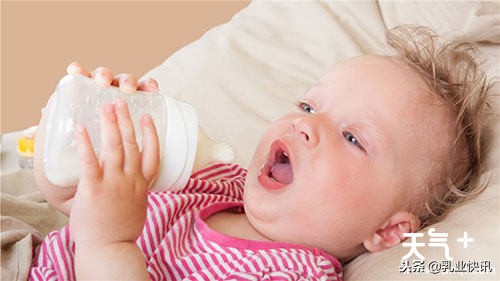 1岁多奶粉量,1岁多宝宝奶粉喝多少