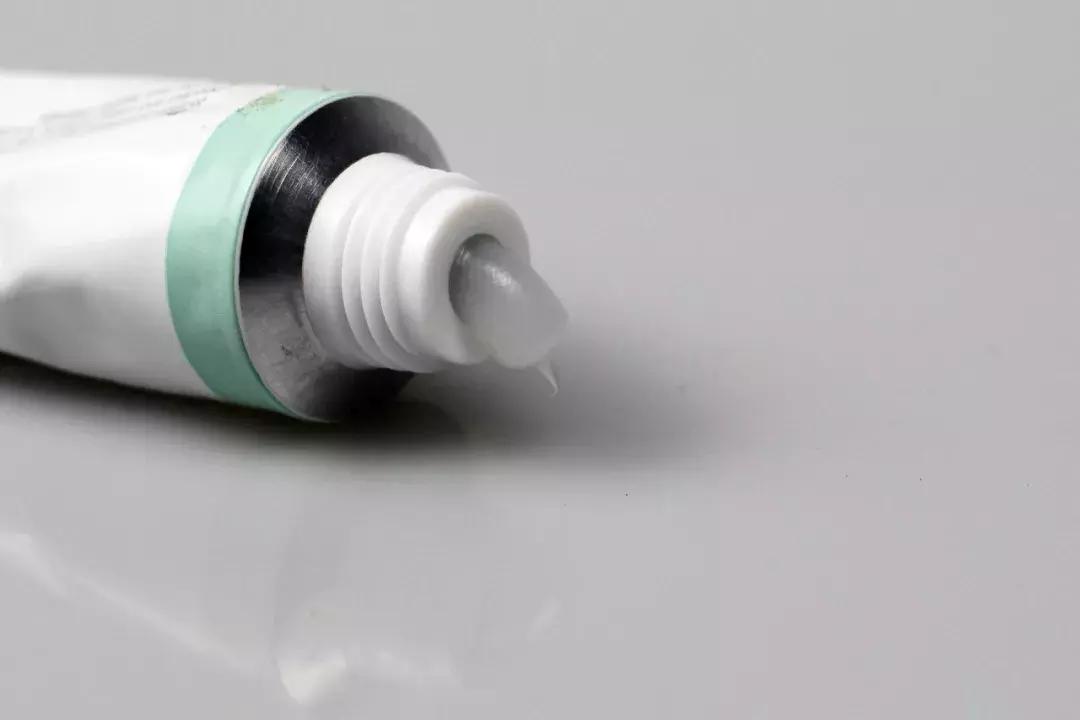 敏感爱长痘的皮肤应该怎么护肤,敏感肌肤长痘应该选哪种