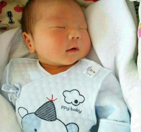 照完黄疸后宝宝拉黄便正常吗,照了蓝光出院宝宝是不是就安全了