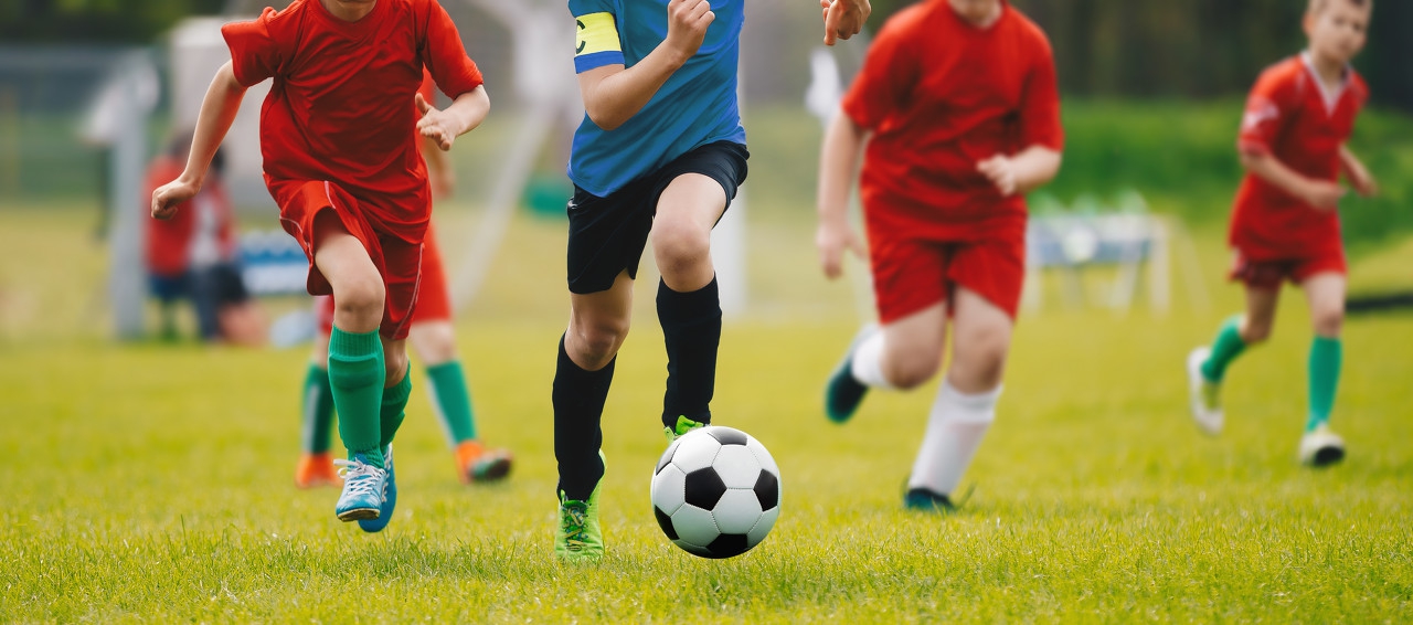 张路校园足球的目的,张路为什么打足球