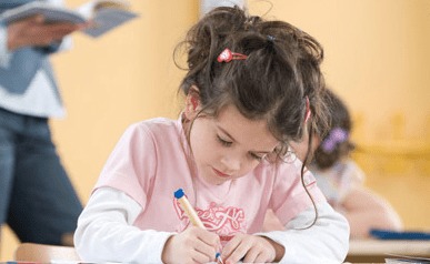 孩子偷懒不写作业,怎样改变孩子磨蹭不写作业的习惯