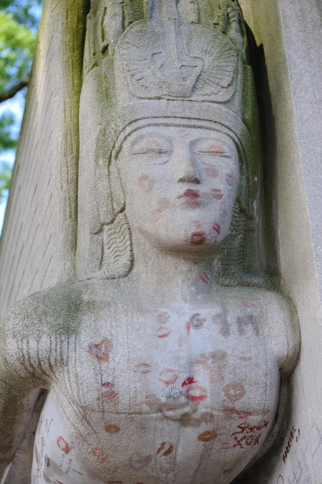 从墓地公园归来,我变罗曼蒂克了