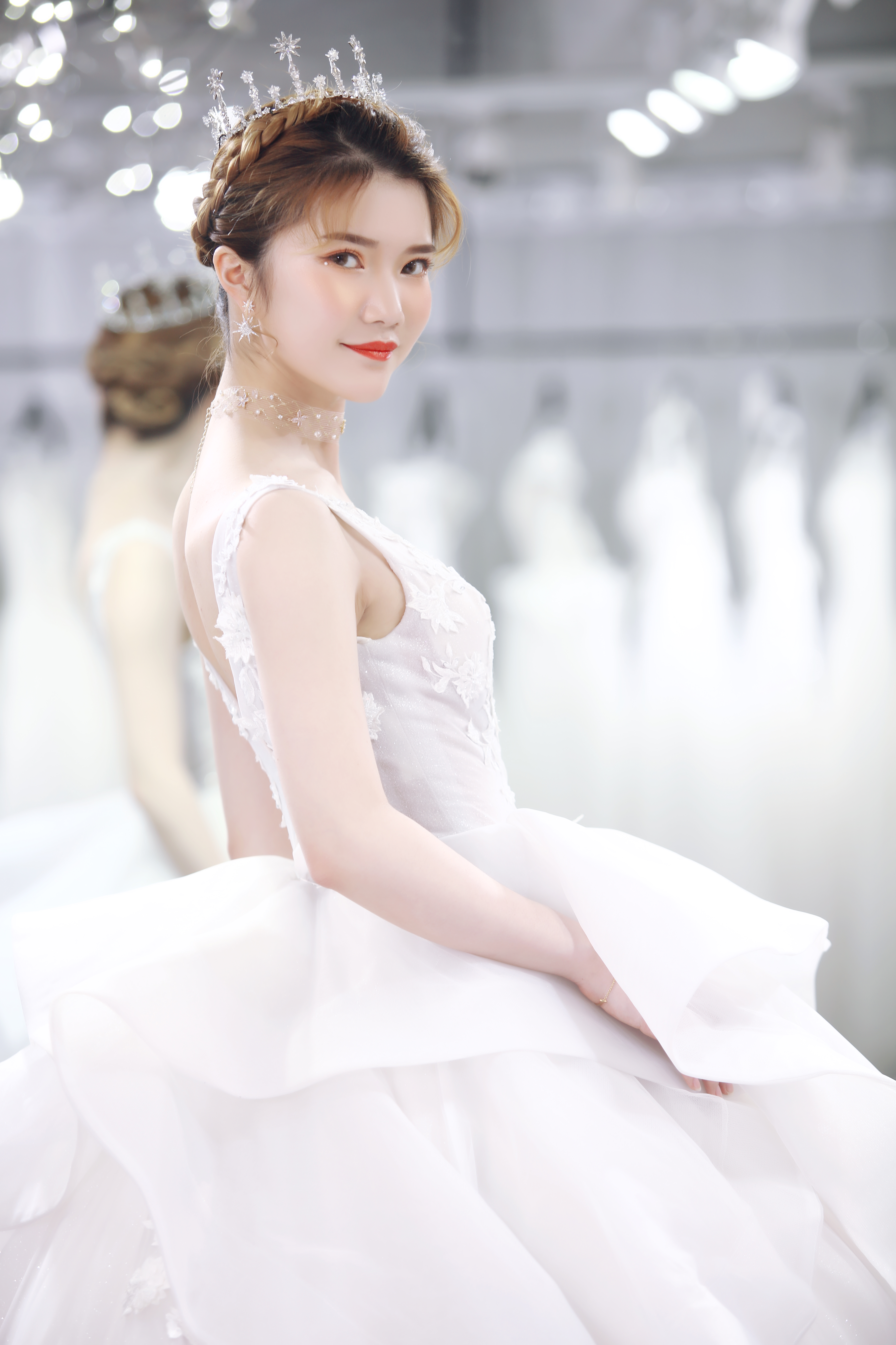 最好的婚纱大概在什么价格,定制婚纱经典款