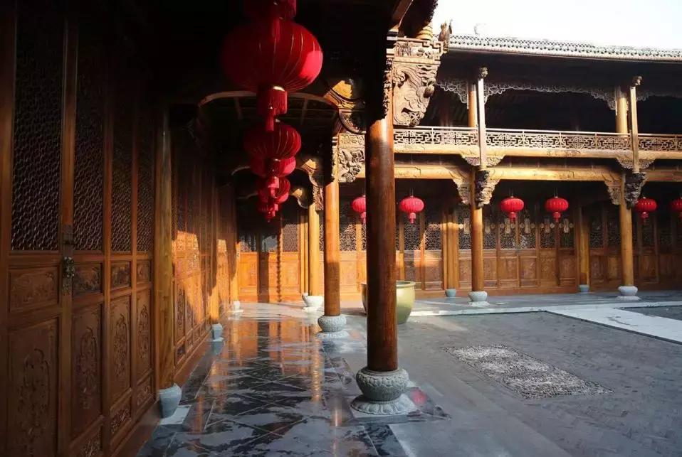 中国古建筑榫卯结构屋顶,墙倒屋不塌是怎么回事