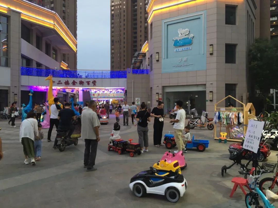 图说地摊经济人生百态,丰县地摊费