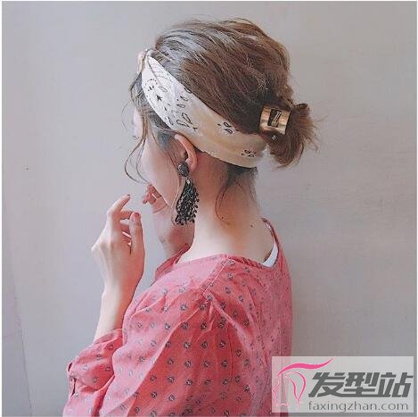 短发到长发尴尬期怎么过渡,从短发到长发的尴尬期该怎么办