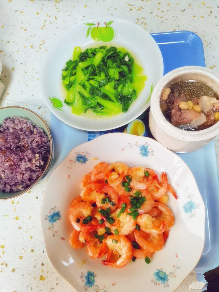 产妇无食欲，金牌月嫂有妙招，月子餐别出心裁，产妇餐餐吃光盘