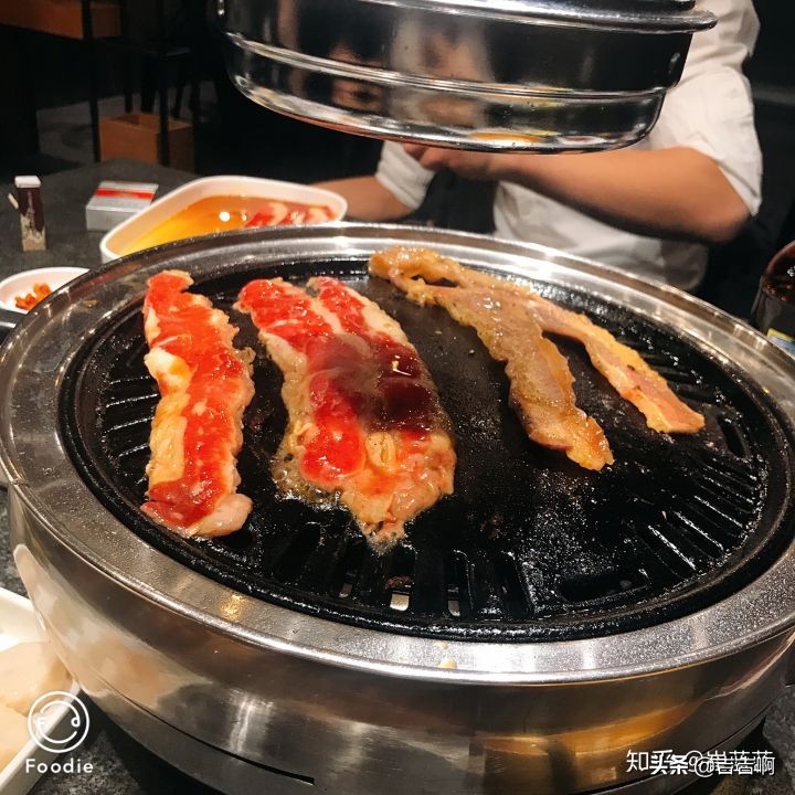 在东北吃饭是一种什么体验,跟东北人吃饭是什么体验