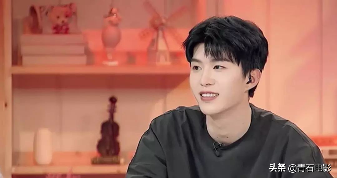 看女儿谈恋爱新节目：黄日华最爱老婆和奶茶，范丞丞凭综艺感圈粉