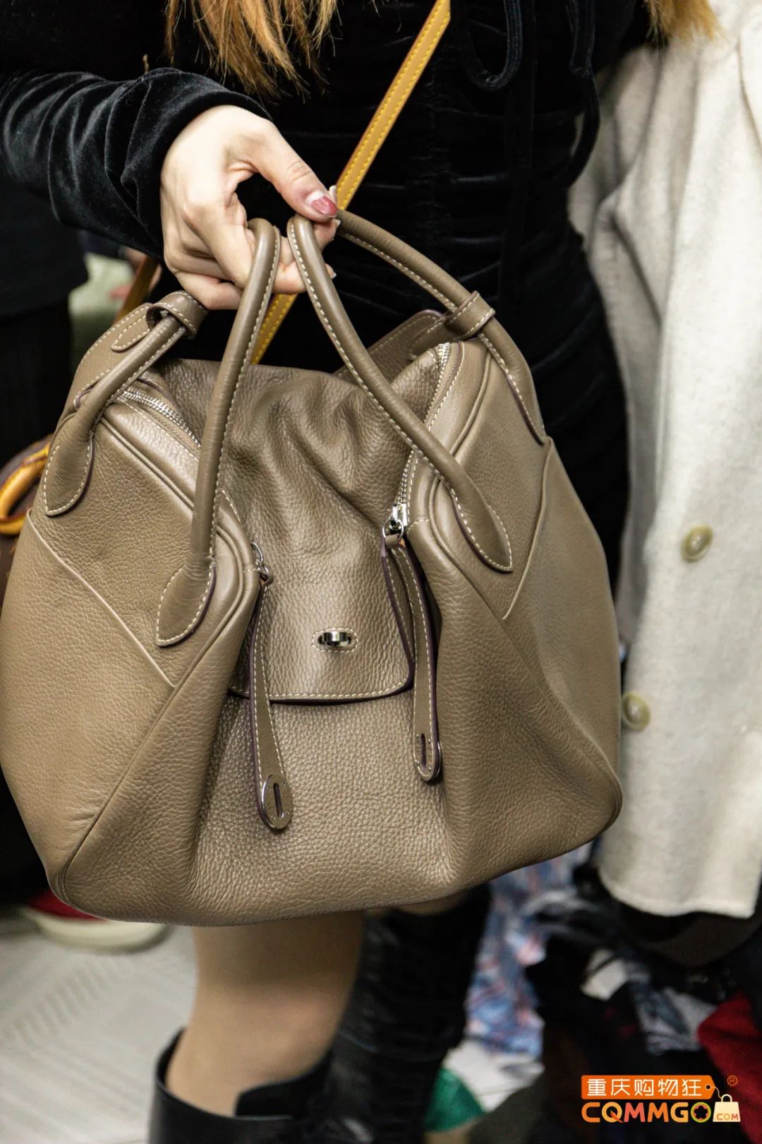 解放碑二手衣服市场,解放碑红鼎国际