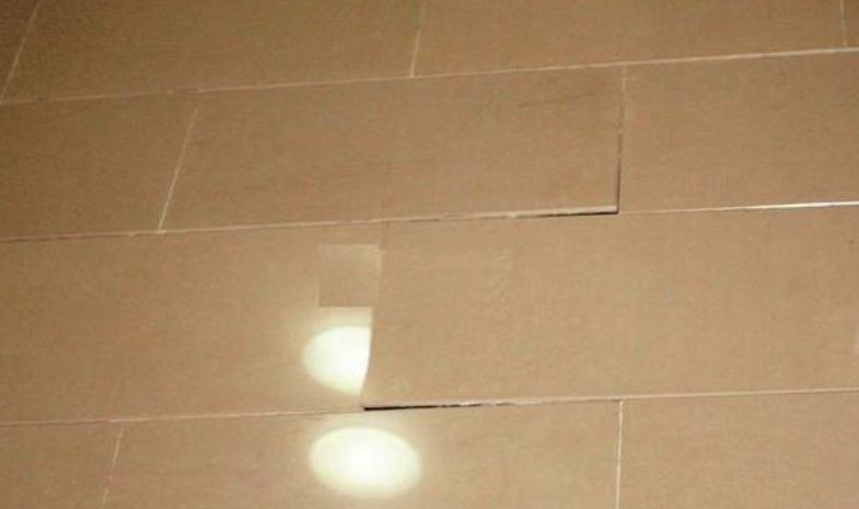 瓷砖掉落怎么补救,房屋外墙瓷砖掉落没有物管怎么办