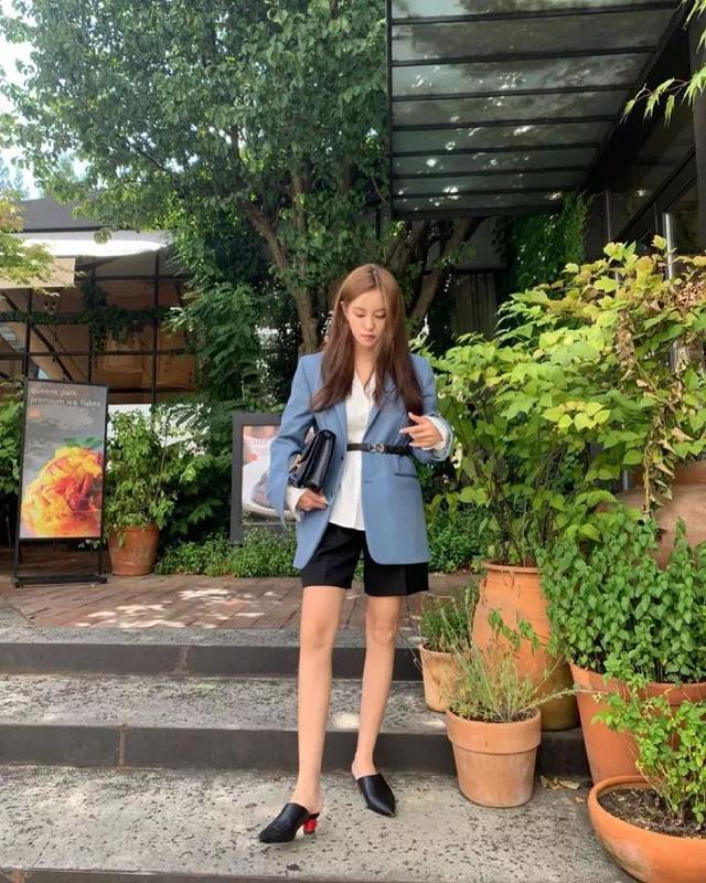 朴孝敏新写真,朴孝敏白色深v