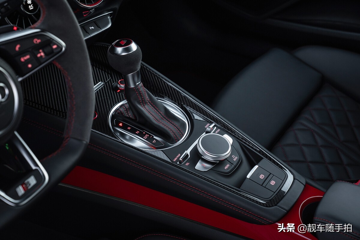 新款奥迪tt欣赏,奥迪tt性能版换代颜值还是那么帅