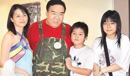 欠巨债患病住十年贫民区！影帝肥猫的兄弟周润发和恩人刘德华