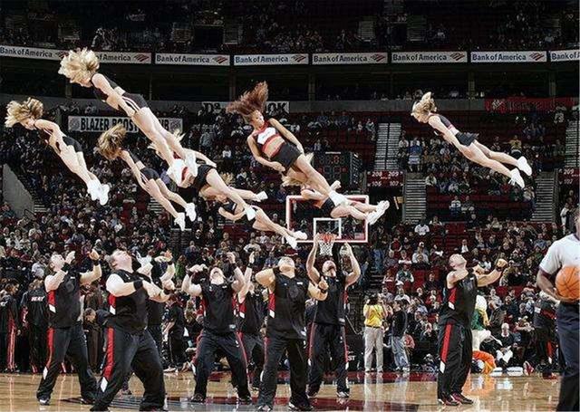 揭秘nba拉拉队背后心酸故事,外表光鲜亮丽背后的辛酸