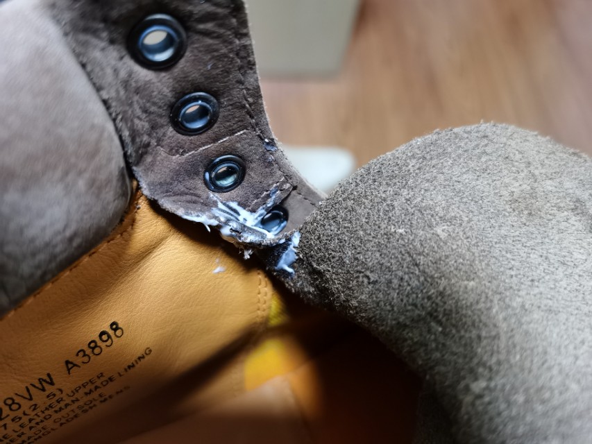 踢不烂大黄靴磨脚踝,踢不烂马丁靴磨脚吗