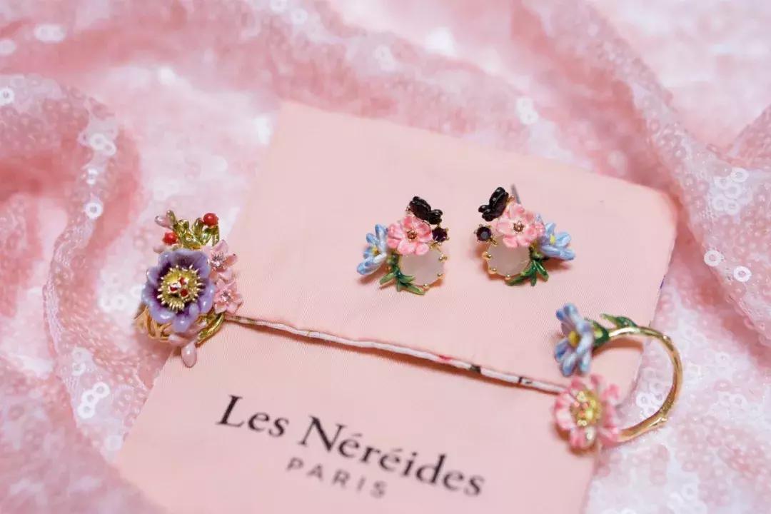 宋祖儿欧阳娜娜李庚希,宋祖儿和欧阳娜娜同款